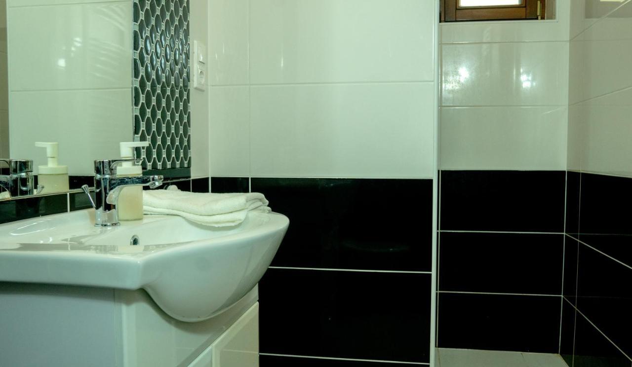 Bagosi Vendeghaz Hotel Hajdubagos Bagian luar foto