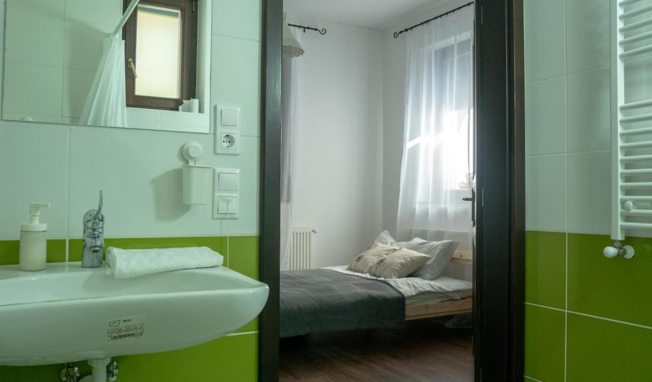 Bagosi Vendeghaz Hotel Hajdubagos Bagian luar foto