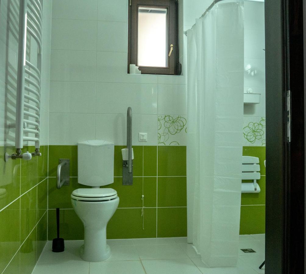 Bagosi Vendeghaz Hotel Hajdubagos Bagian luar foto
